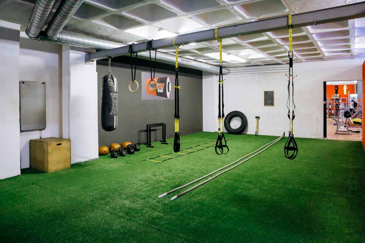 Gym cesped ruedas